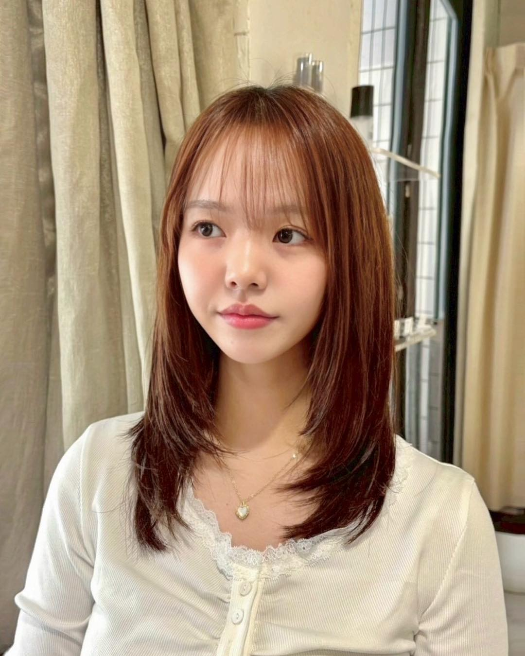 顎下から入れたレイヤースタイル💫